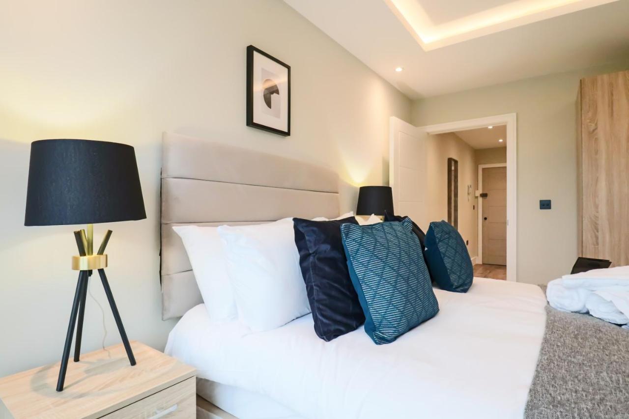 Portfolio Apartments - Welwyn Town Centre مدينة ويلوين جاردن المظهر الخارجي الصورة