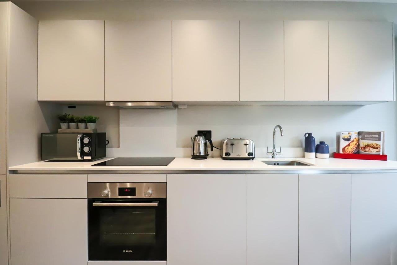 Portfolio Apartments - Welwyn Town Centre مدينة ويلوين جاردن المظهر الخارجي الصورة