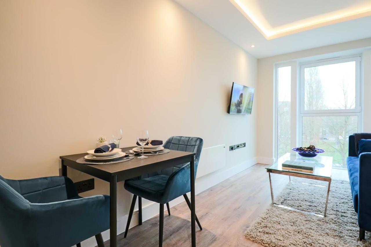Portfolio Apartments - Welwyn Town Centre مدينة ويلوين جاردن المظهر الخارجي الصورة
