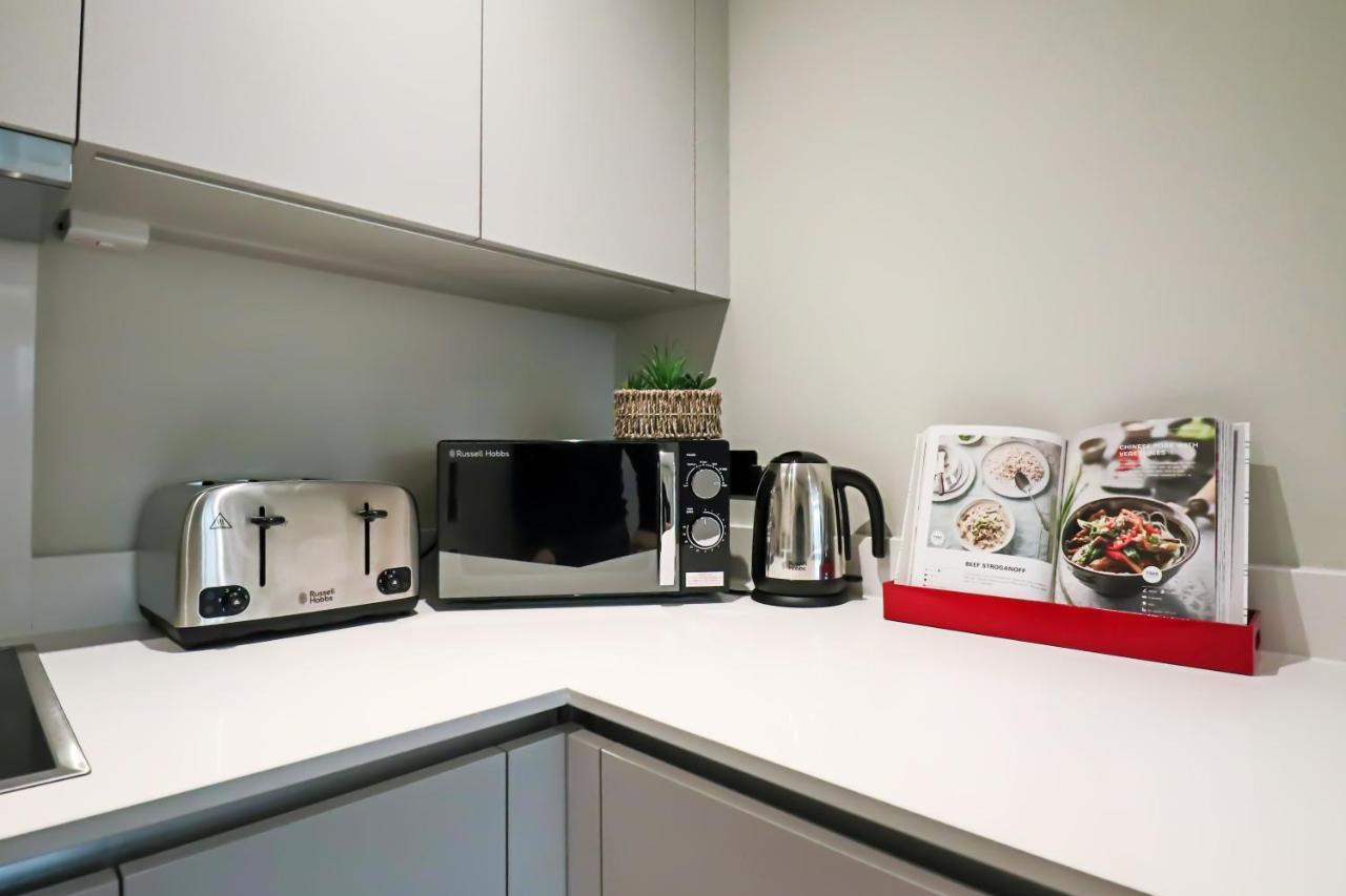 Portfolio Apartments - Welwyn Town Centre مدينة ويلوين جاردن المظهر الخارجي الصورة