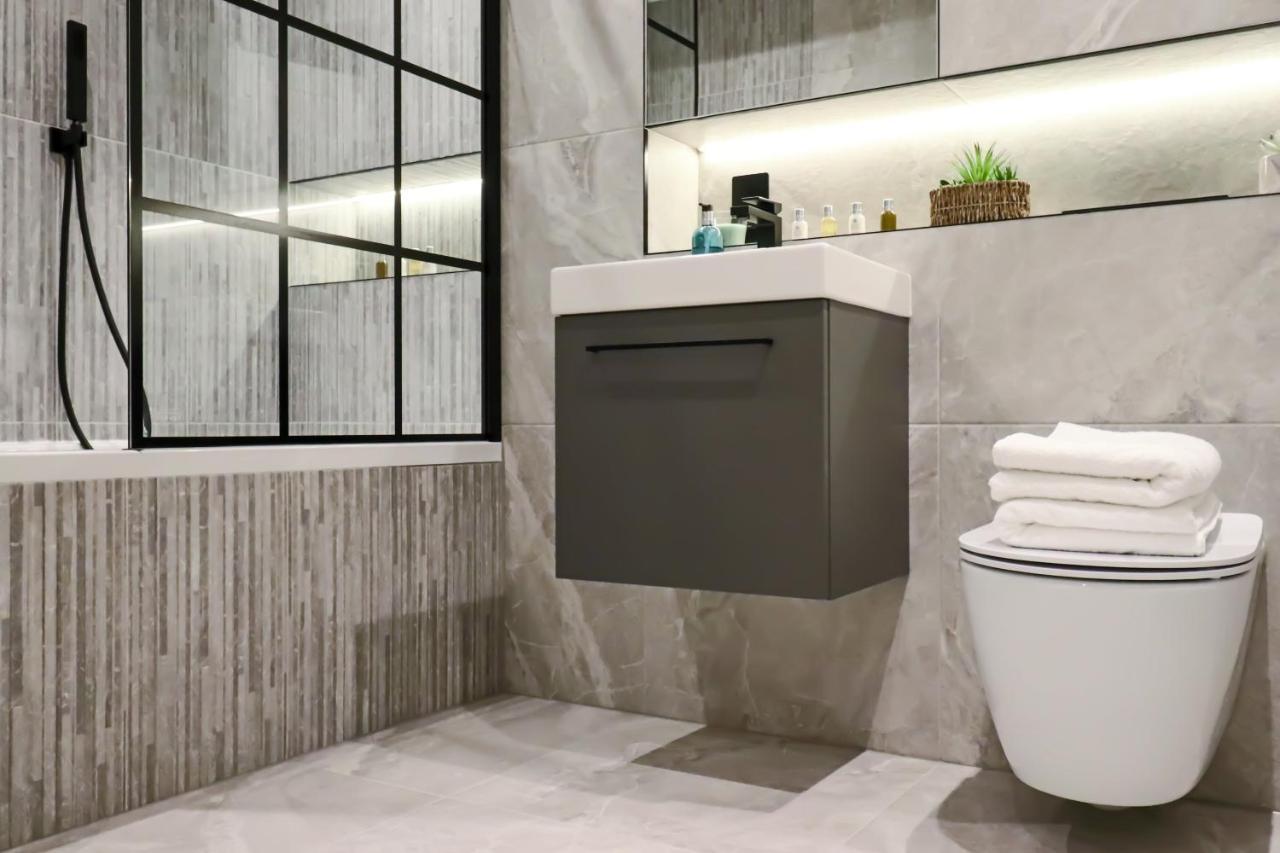 Portfolio Apartments - Welwyn Town Centre مدينة ويلوين جاردن المظهر الخارجي الصورة
