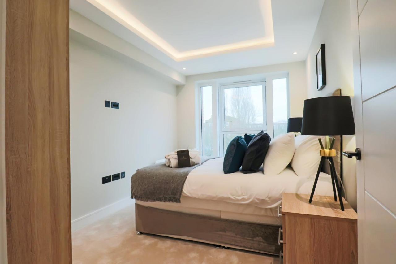 Portfolio Apartments - Welwyn Town Centre مدينة ويلوين جاردن المظهر الخارجي الصورة