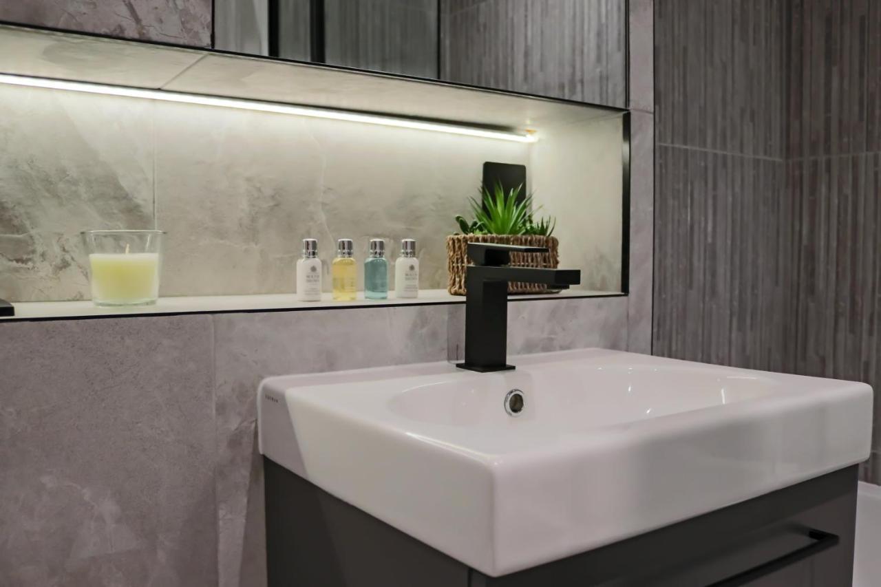 Portfolio Apartments - Welwyn Town Centre مدينة ويلوين جاردن المظهر الخارجي الصورة