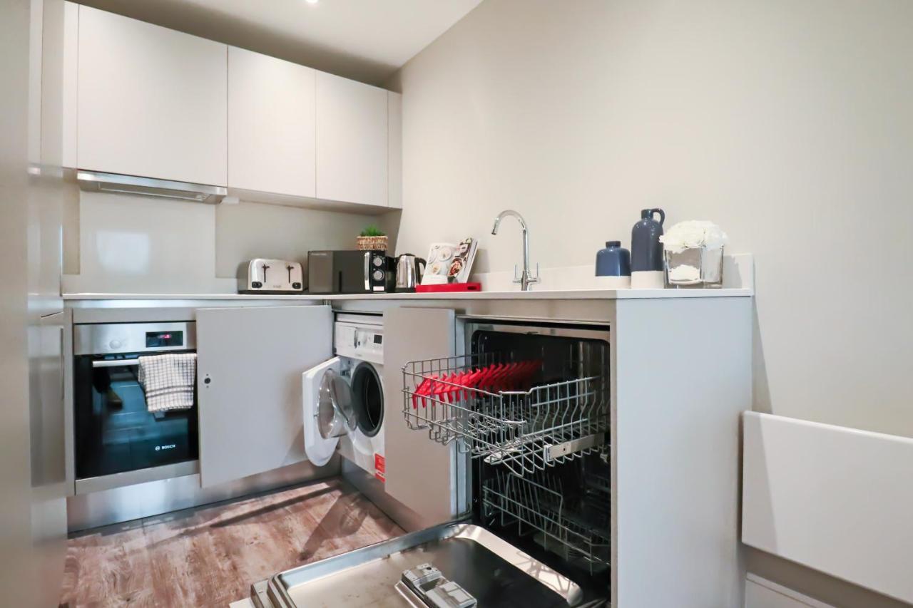 Portfolio Apartments - Welwyn Town Centre مدينة ويلوين جاردن المظهر الخارجي الصورة