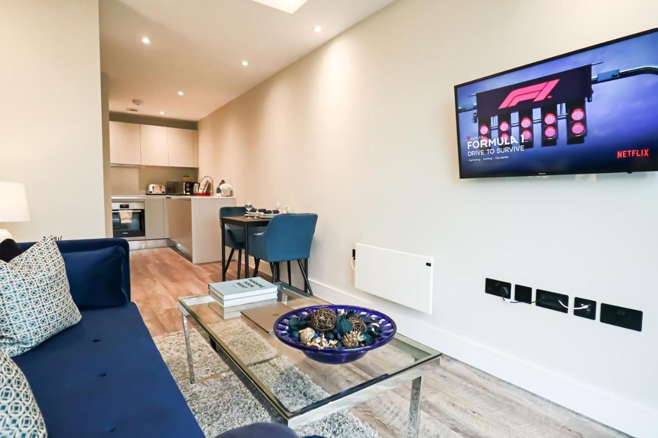 Portfolio Apartments - Welwyn Town Centre مدينة ويلوين جاردن المظهر الخارجي الصورة